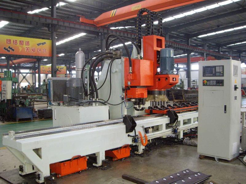 山東拓維機械制造有限公司，汽車大梁沖，汽車小梁沖，鋼模板沖孔，鋼模板加工設(shè)備，汽車橫梁沖，數(shù)控平板沖孔機，中厚板數(shù)控沖床，數(shù)控沖鉆復(fù)合機，汽車縱梁沖，縱梁自動化生產(chǎn)線，中厚板沖割復(fù)合機，平地機刀片沖鉆生產(chǎn)線