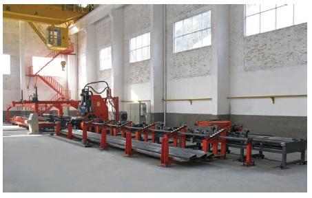 山東拓維機械制造有限公司，汽車大梁沖，汽車小梁沖，鋼模板沖孔，鋼模板加工設備，汽車橫梁沖，數(shù)控平板沖孔機，中厚板數(shù)控沖床，數(shù)控沖鉆復合機，汽車縱梁沖，縱梁自動化生產(chǎn)線，中厚板沖割復合機，平地機刀片沖鉆生產(chǎn)線